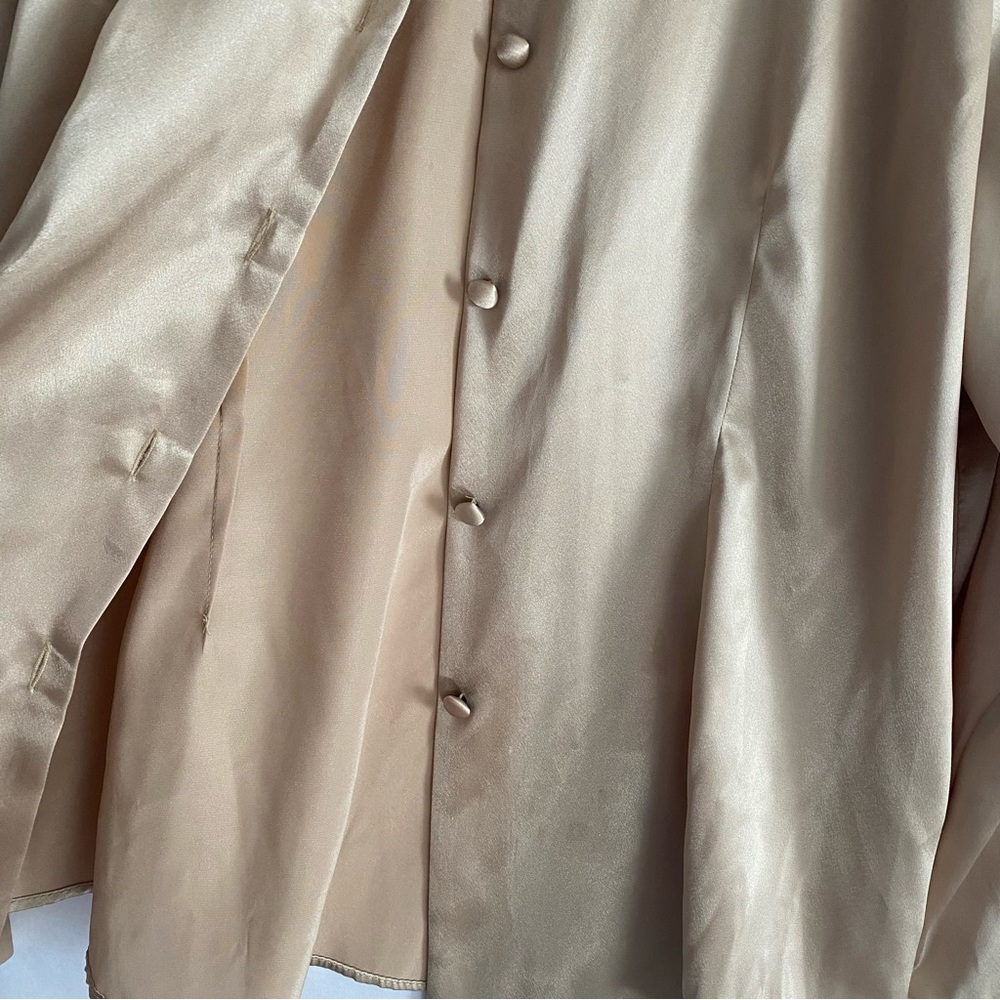 Gold silk button down blouse - Picture 3 of 6